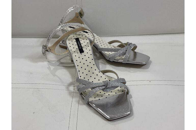 393B086B-B3E0-46B4-87B7-D5C56F404DEB